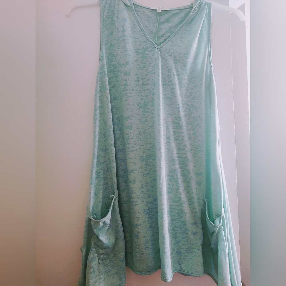 Women's tank